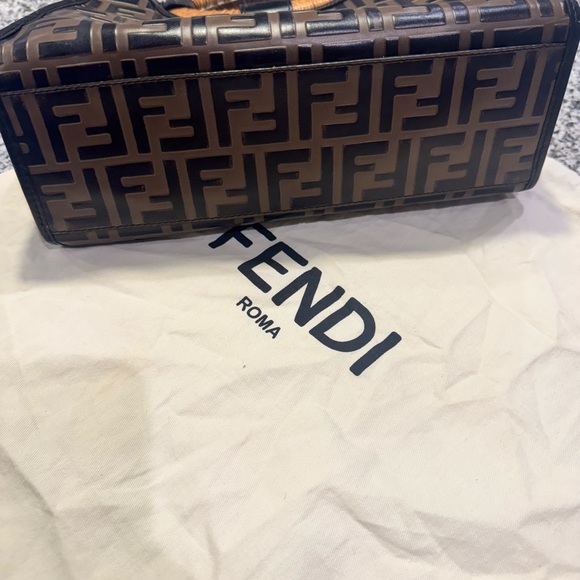 Fendi brown/black leather bag with bamboo tophandle. - Picture 3 of 5